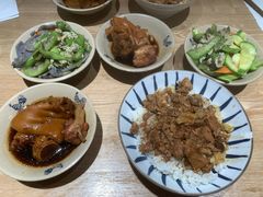 -红猪卤肉饭(大西洋美食城店)