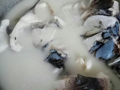 -美顺香食府鱼头老店(雪野湖店)