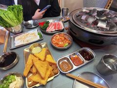 -围炉肉舍•炭烤活鳗•丹东海鲜烤肉(步行街店)