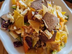 -三江鱼东北特色铁锅炖(骆驼店)