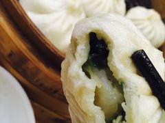 鲜虾韭菜三鲜包-草包包子铺(宽厚里店)
