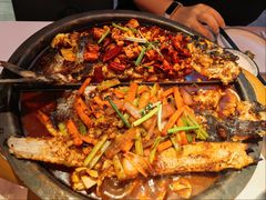 -鸣记脆皮烤鱼·海鲜烤鱼(三八广场店)