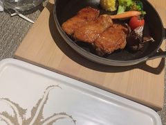 脆皮蜜汁鸡排-香樟花园法式铁板烧(恒隆广场店)