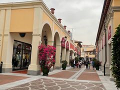 -佛罗伦萨小镇广佛名品奥特莱斯(疏港路店)