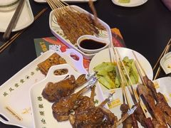 -威记烧嘢·南宁烧烤·超级生牛(绿地店)