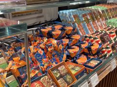 -VENCHI 闻绮(上海佛罗伦萨小镇店)