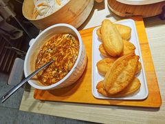 小油条配酸辣汤-味莊·青岛菜(石老人店)