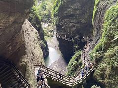-龙水峡地缝景区
