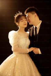 -雪中彩影婚纱摄影·微光艺术中心