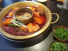 -王婆乔鲜鱼自助火锅(蜀汉路店)