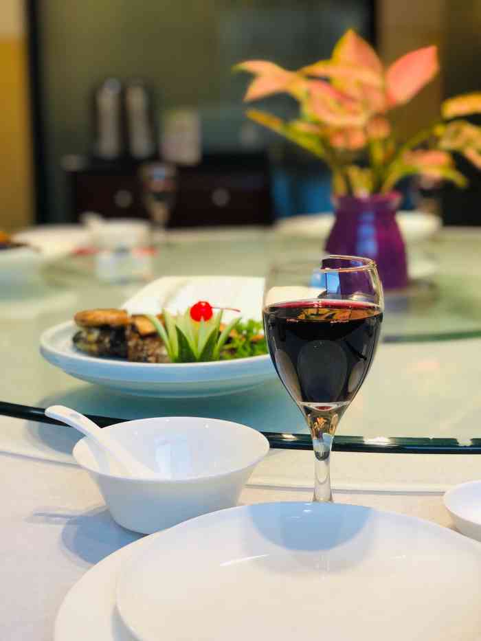 鹏程饭店(衡山路店)-"[服务铃]服务:预定的外带老鸭煲,约了.