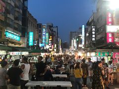 -六合夜市