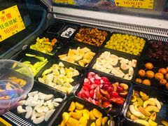 自助取餐区-老炳·七丛松甘草水果