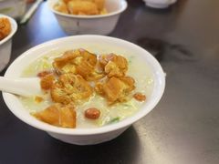 荔湾艇仔粥-伍湛记 · 广州老字号(龙津中路店)