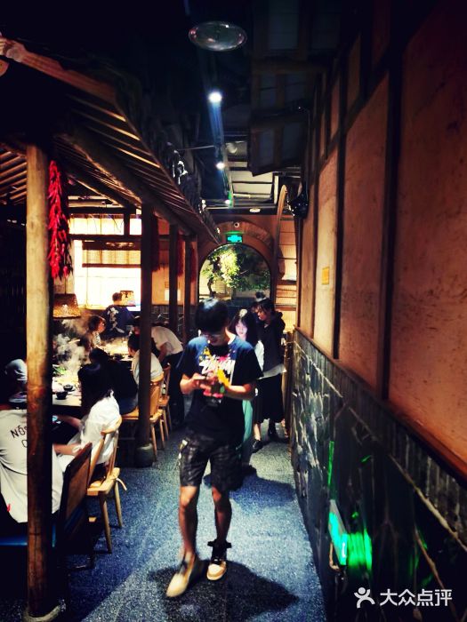 哥老官重庆美蛙鱼头(西湖银泰十一哥店)大堂图片
