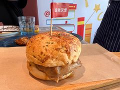 招牌秘制鸡腿堡-必胜客(南宁盛天地店)