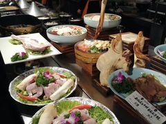 -亚哈饭店(梅园新村小区店)