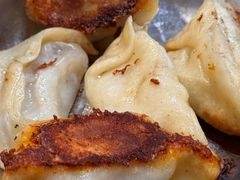 -黄阿姨锅贴大王(万航渡路店)