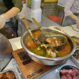 江汉路附近的宝藏广式烧鹅饭，一口穿越到广东