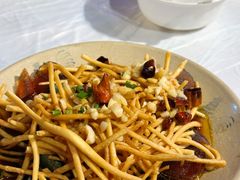 皮蛋拌馓子-可可大虾武汉土菜大排档(万松园1店)