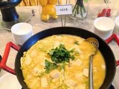 白菜豆腐-南郊宾馆·风味自助餐厅·山东十六地市特色菜