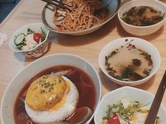 芝士牛肉汉堡咖喱饭-红小满休闲餐厅(十全街店)