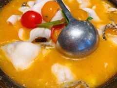 版纳野果酸汤鱼-云海肴·汽锅鸡·云南菜(天山百盛优客店)