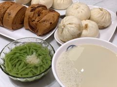 -李与白包子铺(桐梓林店)