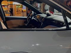 -蔚来空间(北京颐堤港店)
