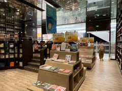-钟书阁(群光广场店)