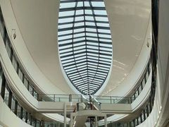 -上海滴水湖皇冠假日酒店