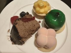 -宁波东钱湖华茂希尔顿酒店·湖畔全日餐厅