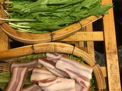 -阿婆情腊排骨火锅(金虹路店)