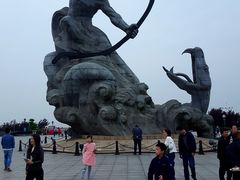 -巴陵广场
