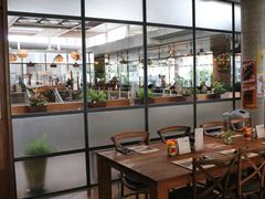 -ROAST coffee & eatery