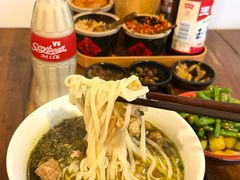 -矮子粉店1985·长沙米粉(湘春路店)