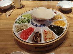 -怪噜范·老贵阳街头名小吃(汇金星力城店)
