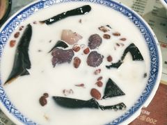 -赵记传承特色牛奶甜品(泉城广场店)