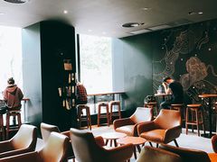 -星巴克(广州南站A18检票口楼上)