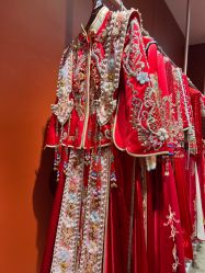 -派丽莫Pellimo原创设计婚纱品牌