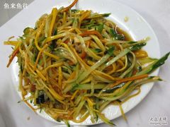 金针菇量很大~~才6元~~-王胖子驴肉火烧(鼓楼店)