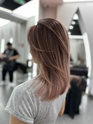 -艾美A·M Hair Salon