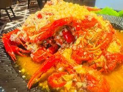 金汤蒜香小龙虾-红盔甲·小龙虾(人民广场店)