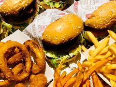 -The Habit Burger Grill 哈比特汉堡(复兴soho店)