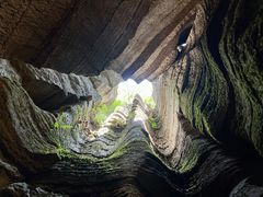 -梭布垭石林景区