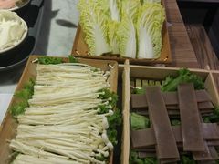 娃娃菜-尚尚仙·酸汤猪手·猪肚鸡火锅(华联万柳购物中心店)