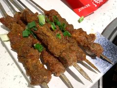 烤羊肉串-三人行骨头王火锅(长寿店)