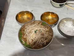 小碗瘦肉-正宗杨记普洱酸醋米线(总店)