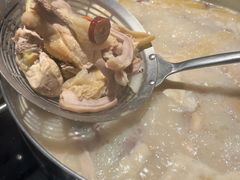 -尚尚仙·酸汤猪手·猪肚鸡火锅(华联万柳购物中心店)