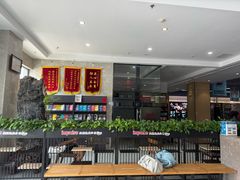 -英派斯健身游泳馆
